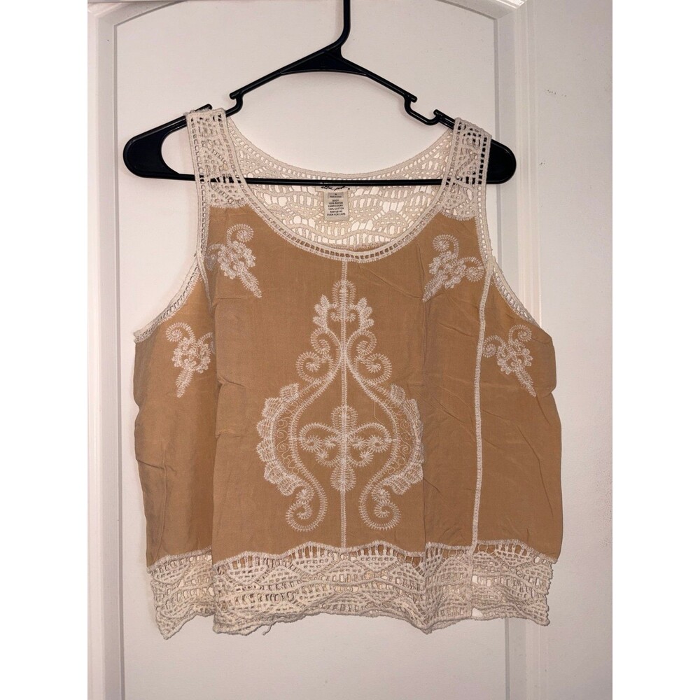 Ultra Pink Elegant sleeveless Tan Crochet detail Tank M NWOT